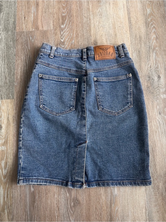 Arizona Jean Company Dresses & Skirts - Arizona Jean Company Blue Denim Pencil Skirt - Classic High-Waist Style. Size 4